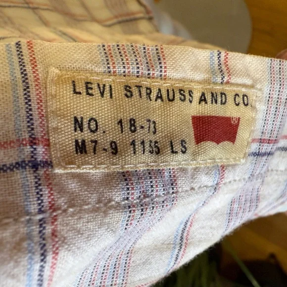 LEVIS PLAID WESTERN PEARL SNAP UP SHIRT SLIM FIT MEDIUM VINTAGE 1990's - Picture 9 of 9